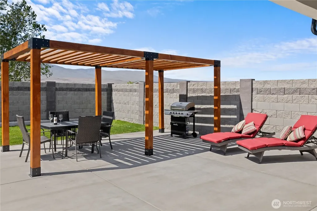 416 Edgewater Way SW Mattawa WA 99349