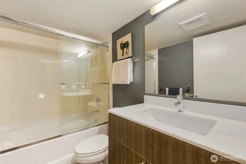530 Broadway E Seattle WA 98102