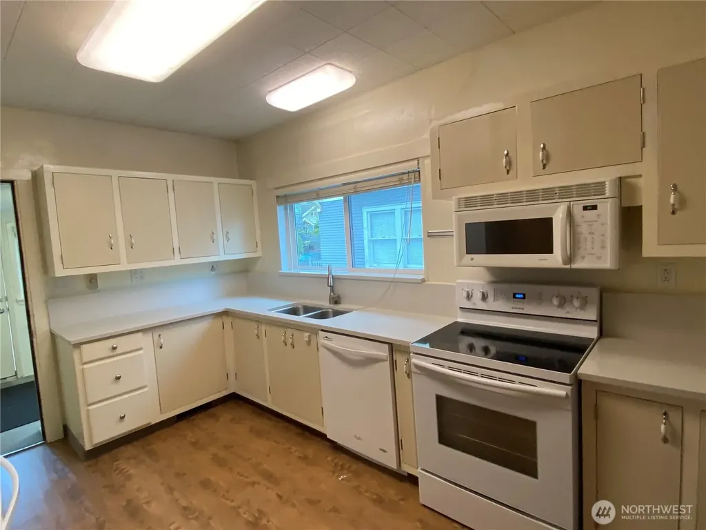 809 NE 62nd Street Seattle WA 98115