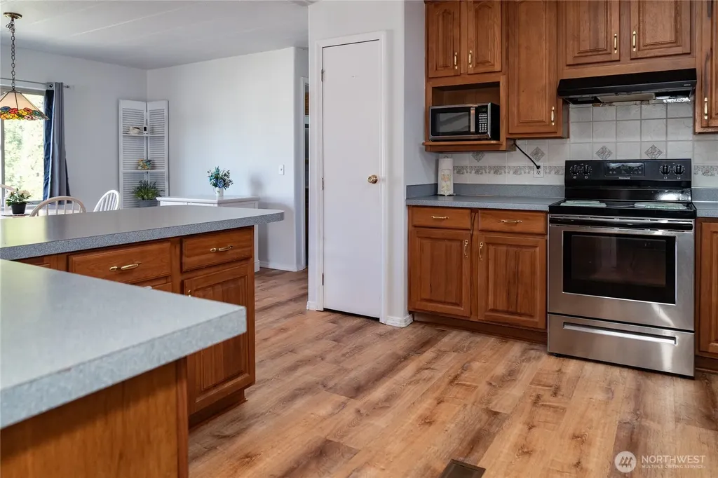 6 Donder Road Shelton WA 98584