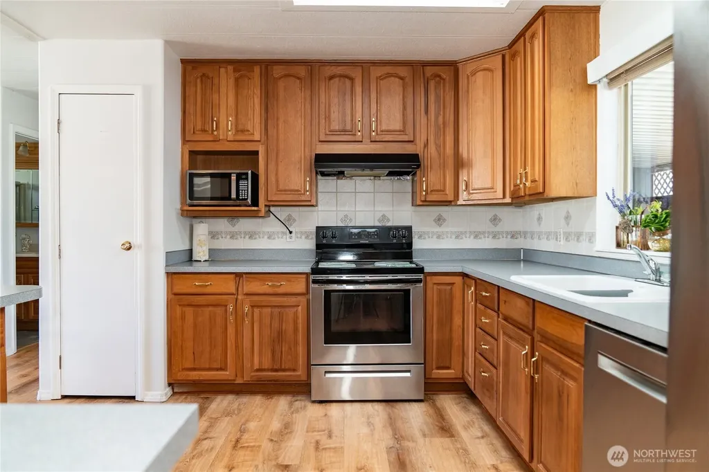 6 Donder Road Shelton WA 98584