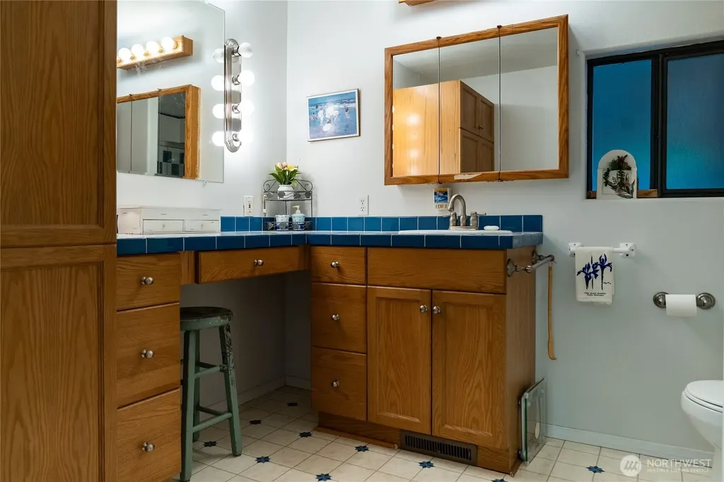 6 Donder Road Shelton WA 98584
