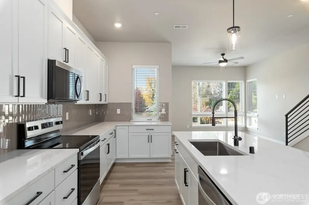 6609 S 128th Street Seattle WA 98178