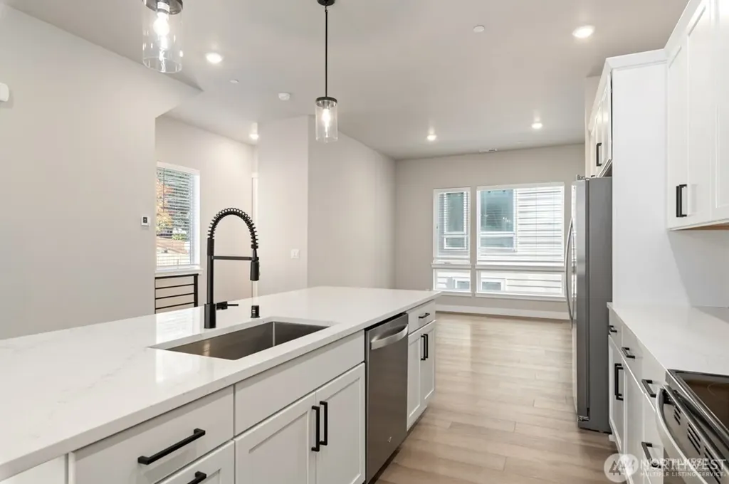 6609 S 128th Street Seattle WA 98178