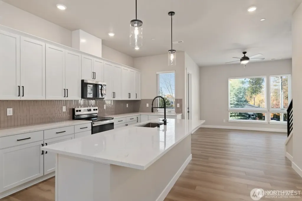 6609 S 128th Street Seattle WA 98178