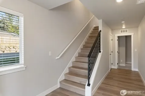 6609 S 128th Street Seattle WA 98178