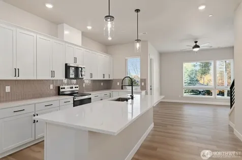 6609 S 128th Street Seattle WA 98178