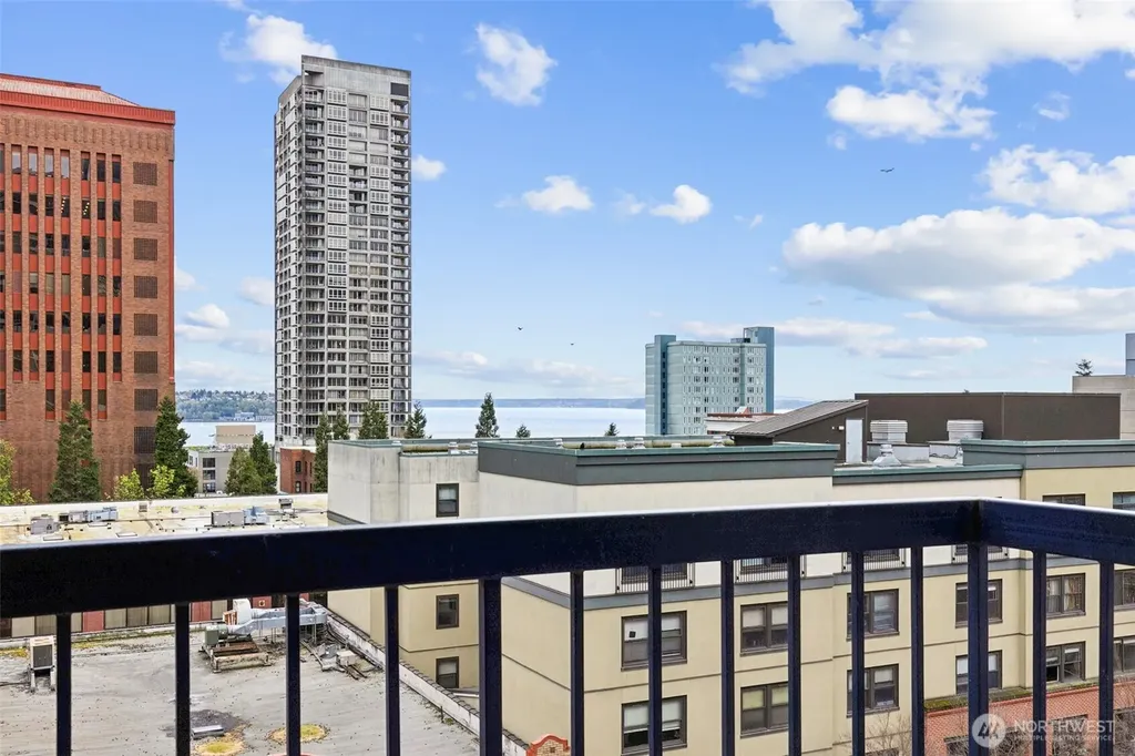 2100 3rd Avenue Seattle WA 98121