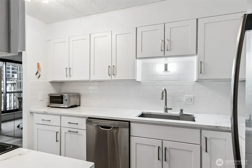 2100 3rd Avenue Seattle WA 98121