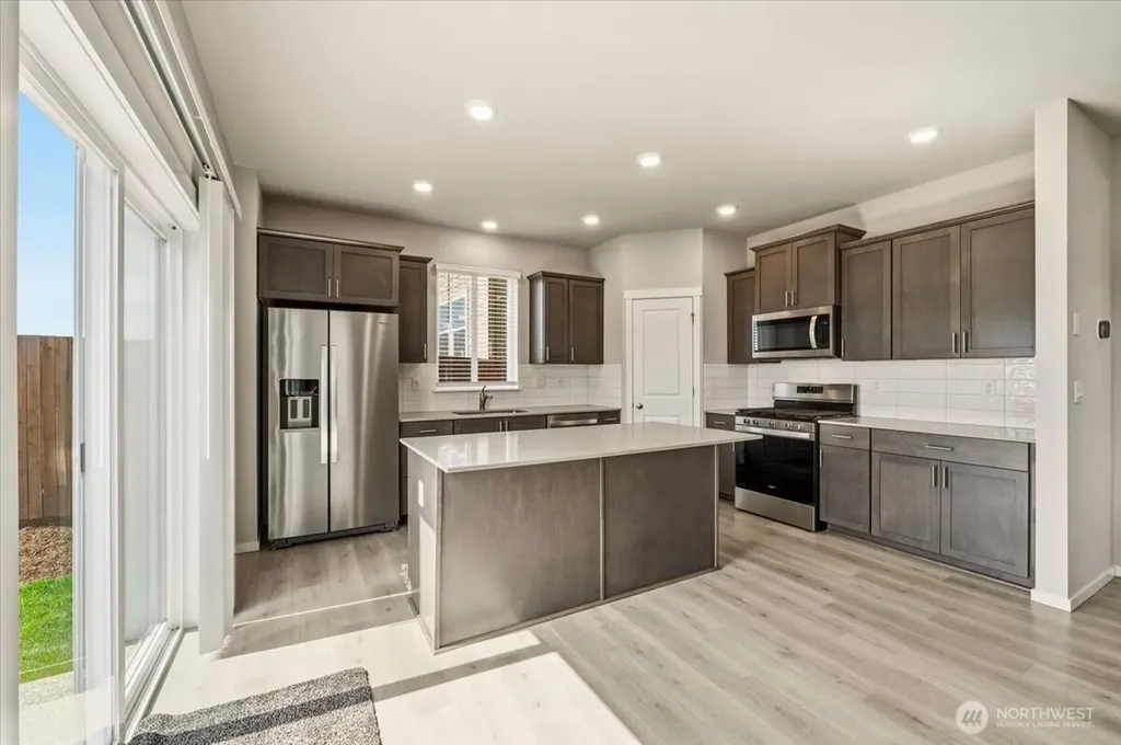 1106 SW Pendleton Way Port Orchard WA 98367