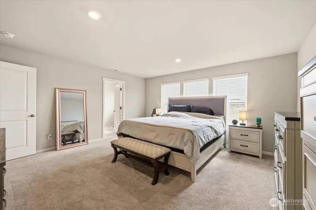 1106 SW Pendleton Way Port Orchard WA 98367