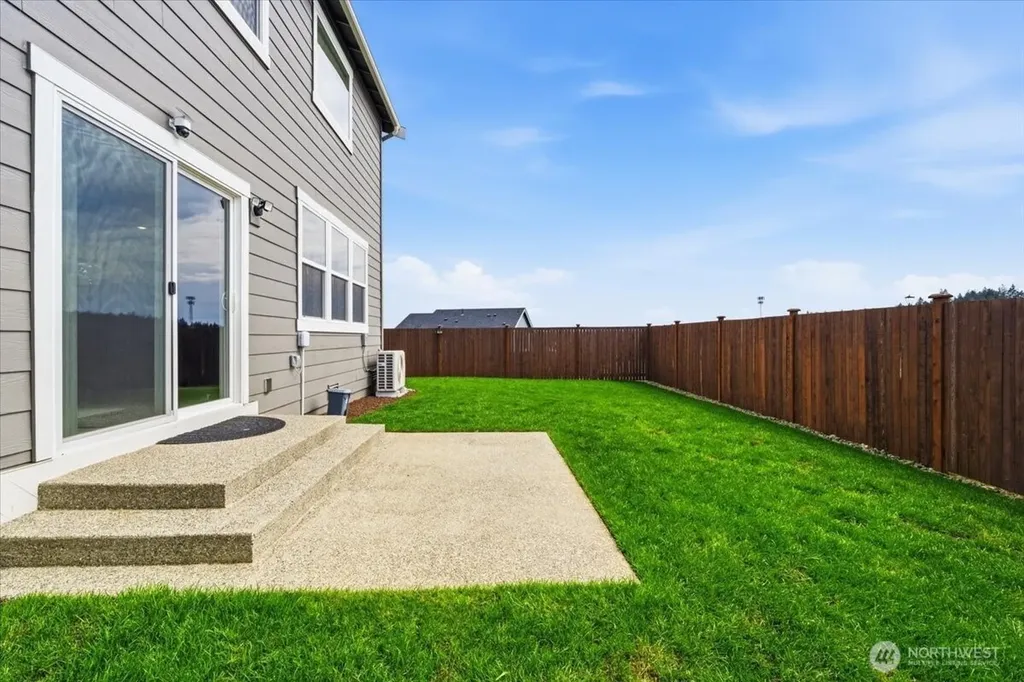 1106 SW Pendleton Way Port Orchard WA 98367
