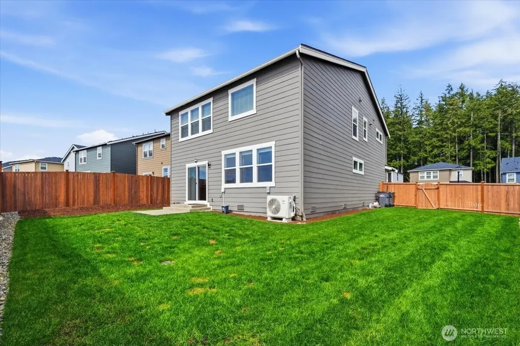 1106 SW Pendleton Way Port Orchard WA 98367