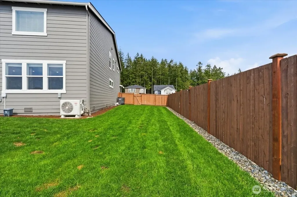 1106 SW Pendleton Way Port Orchard WA 98367