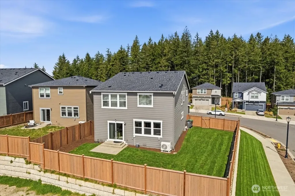 1106 SW Pendleton Way Port Orchard WA 98367