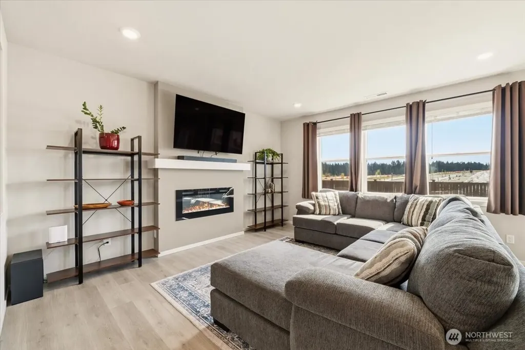 1106 SW Pendleton Way Port Orchard WA 98367