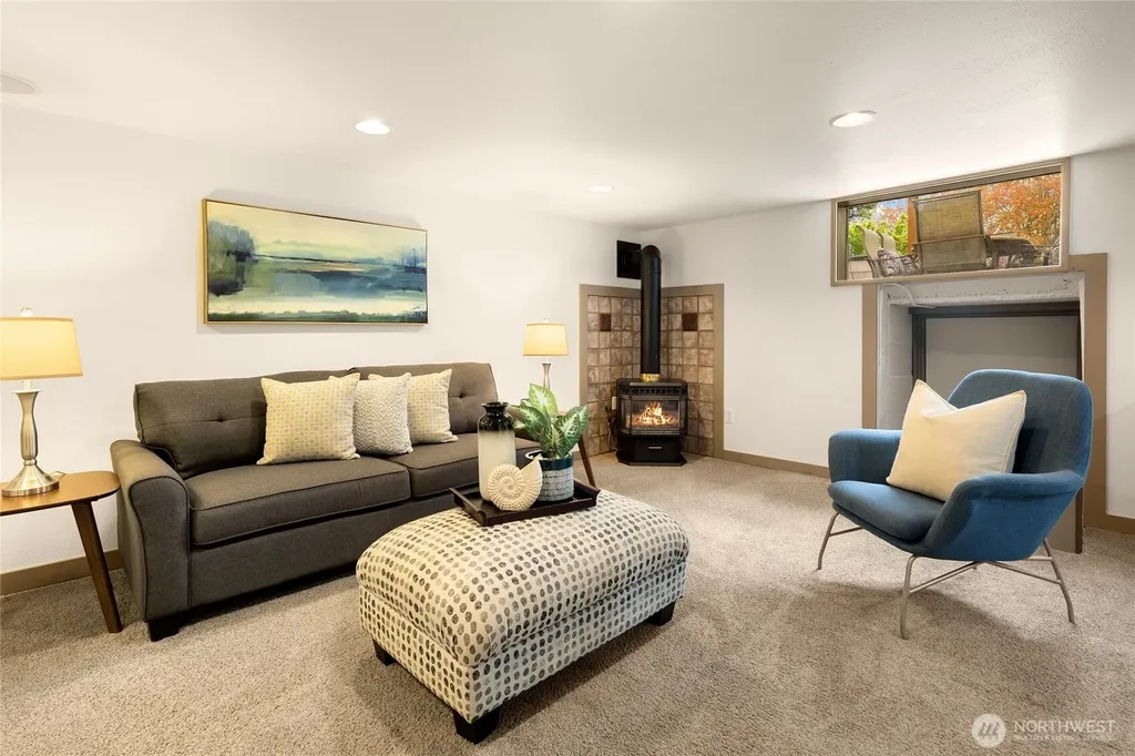 1018 NE 62nd Street Seattle WA 98115