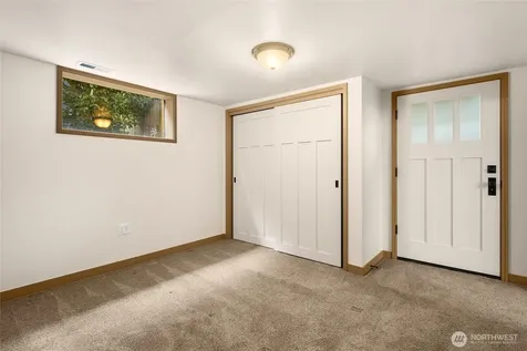 1018 NE 62nd Street Seattle WA 98115