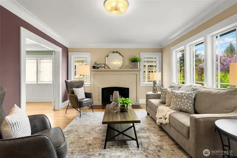 1018 NE 62nd Street Seattle WA 98115