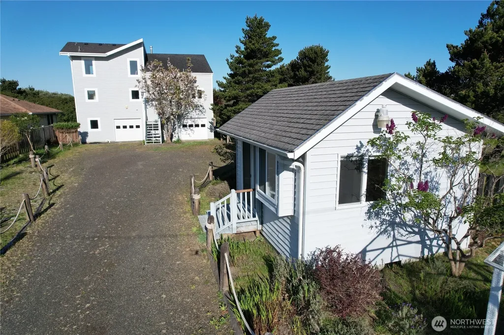 271 Sand Dune Avenue NW Ocean Shores WA 98569