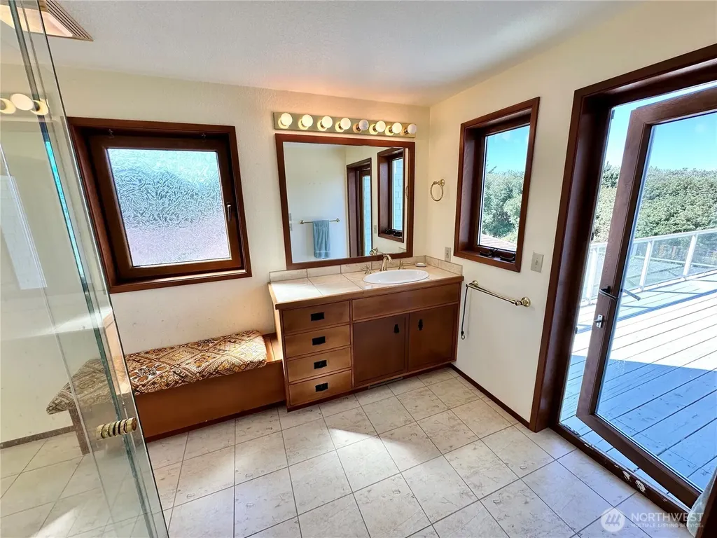 271 Sand Dune Avenue NW Ocean Shores WA 98569