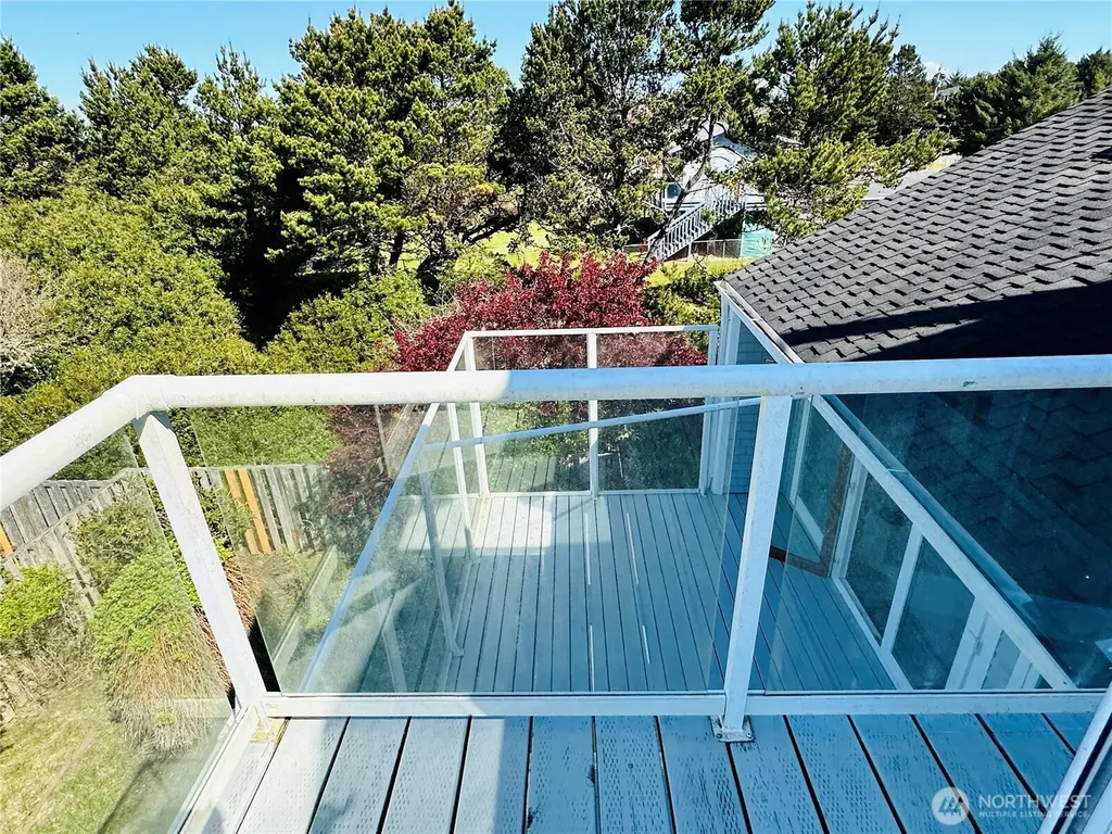 271 Sand Dune Avenue NW Ocean Shores WA 98569