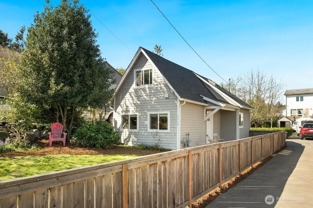 3710 SW 106th Street Seattle WA 98146