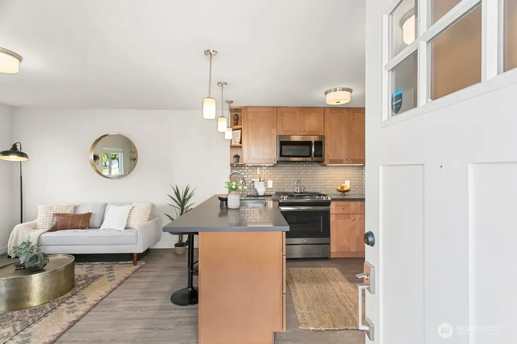 3710 SW 106th Street Seattle WA 98146