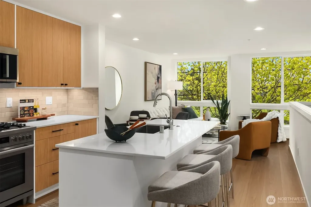 942 NW 54th Street Seattle WA 98107