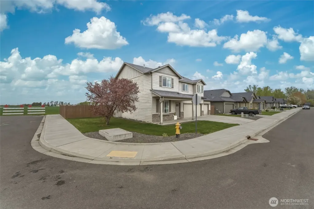 1470 SW Greeley College Place WA 99324