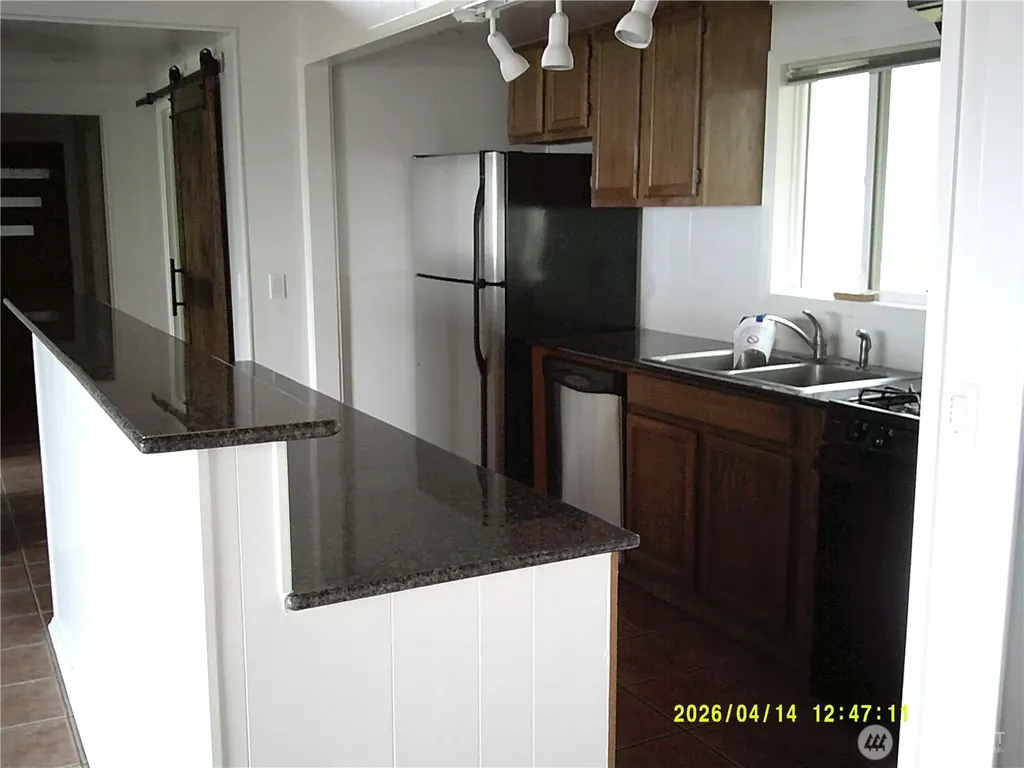 562 Pebble Beach Drive Oak Harbor WA 98239