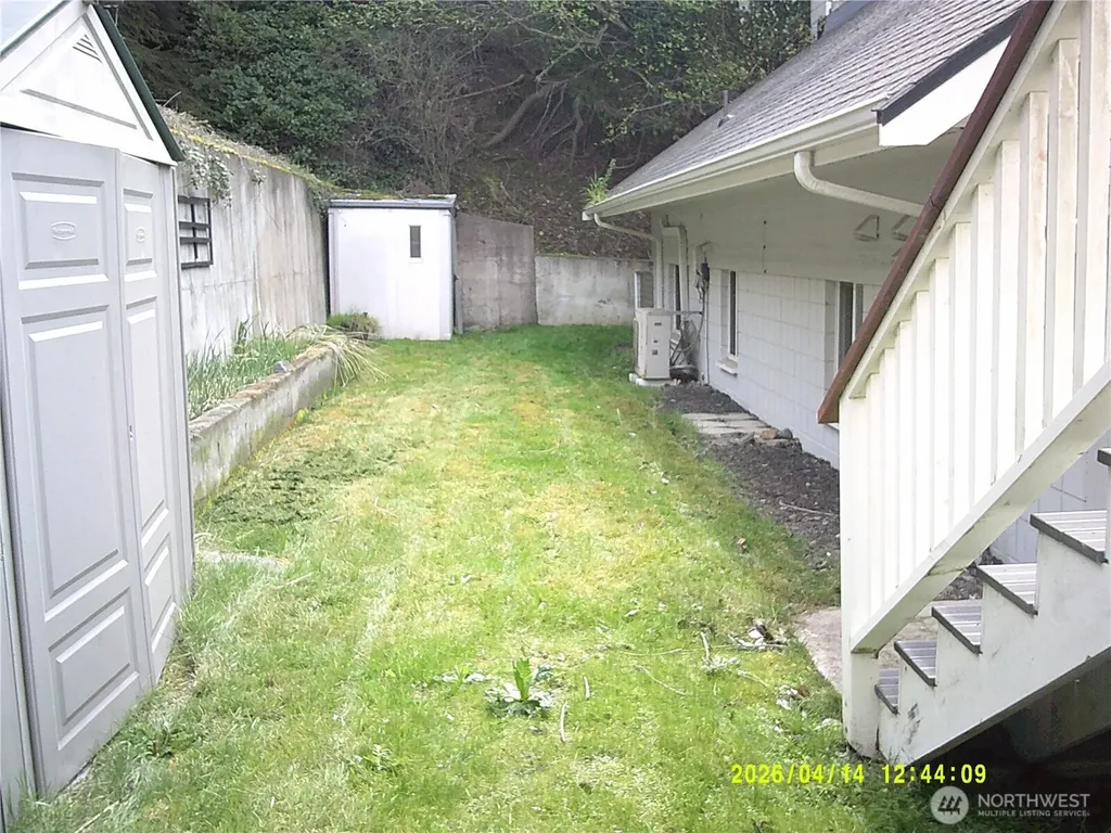 562 Pebble Beach Drive Oak Harbor WA 98239