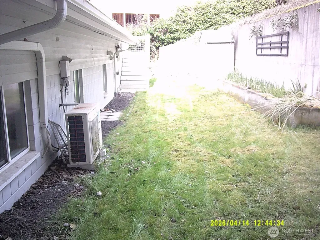 562 Pebble Beach Drive Oak Harbor WA 98239