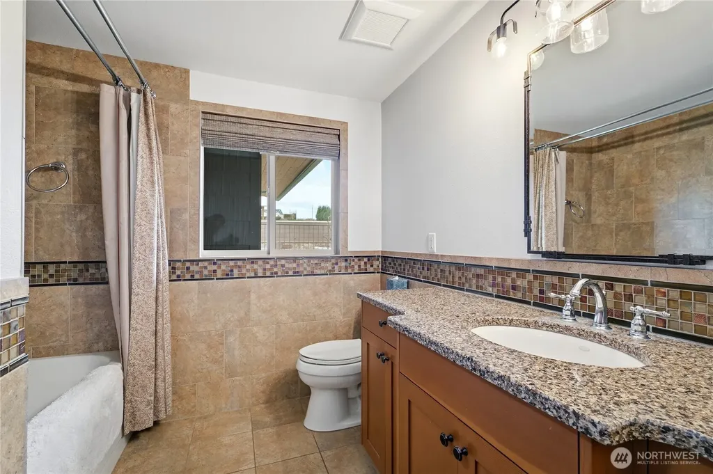 160 Horseshoe Lane Selah WA 98942