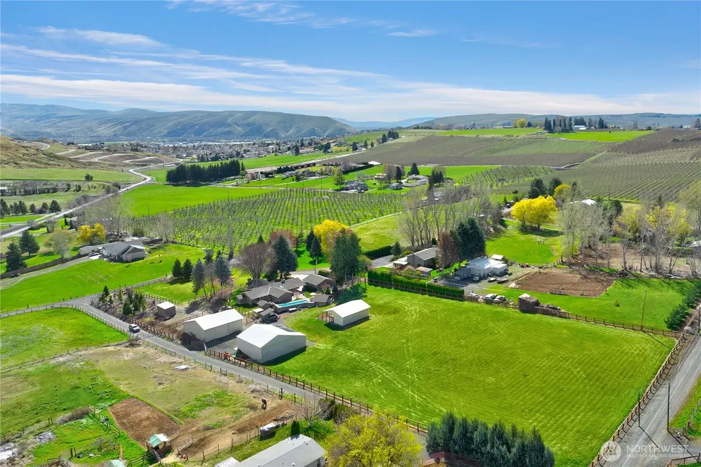 160 Horseshoe Lane Selah WA 98942