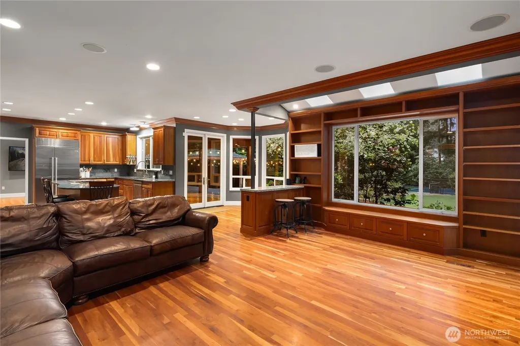 10444 SE 22nd Street Bellevue WA 98004