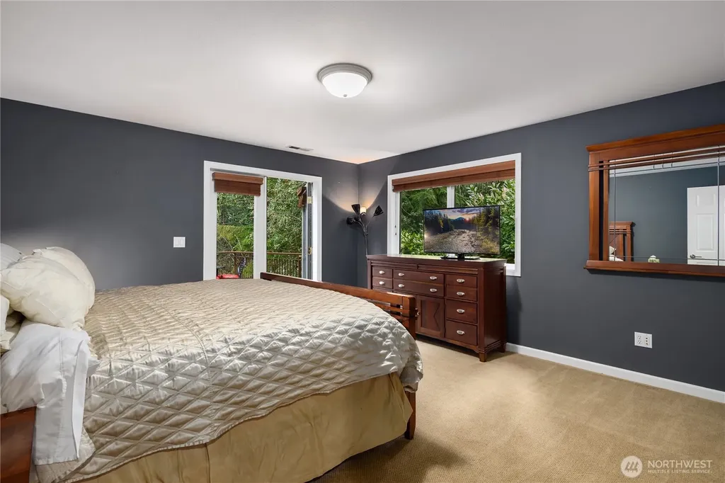 10444 SE 22nd Street Bellevue WA 98004