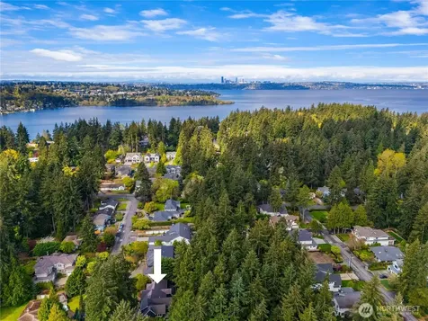 10444 SE 22nd Street Bellevue WA 98004