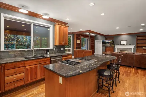 10444 SE 22nd Street Bellevue WA 98004