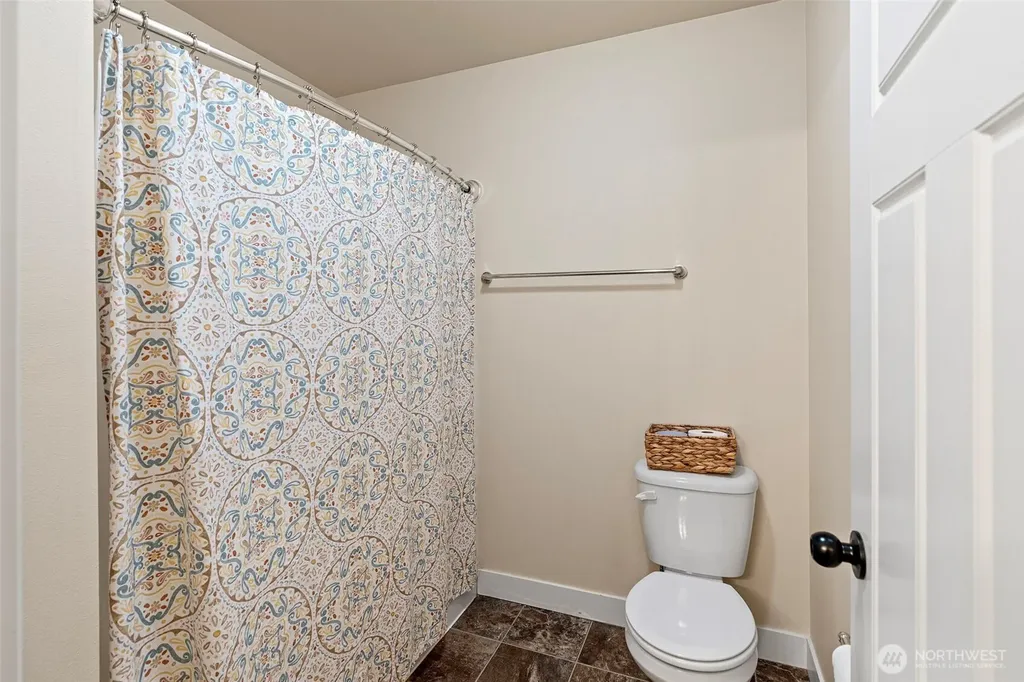 901 SW Norpoint Court Port Orchard WA 98367