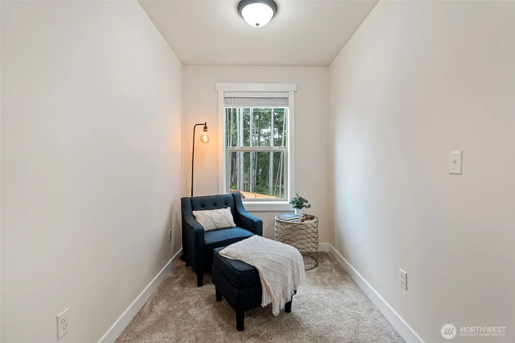 901 SW Norpoint Court Port Orchard WA 98367