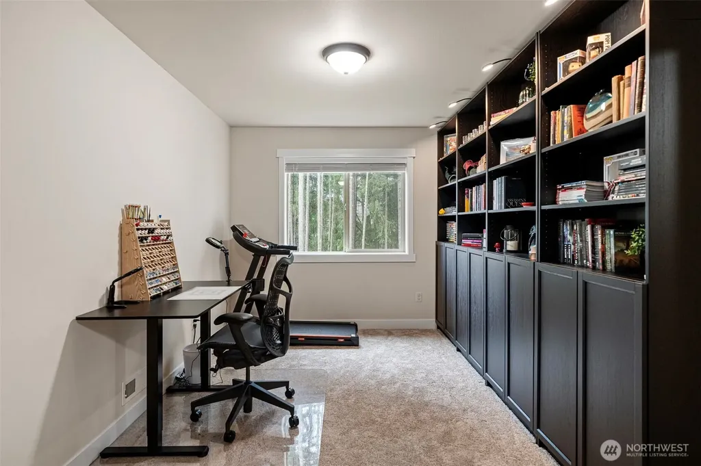 901 SW Norpoint Court Port Orchard WA 98367