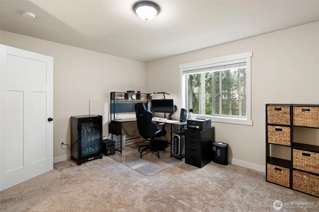 901 SW Norpoint Court Port Orchard WA 98367