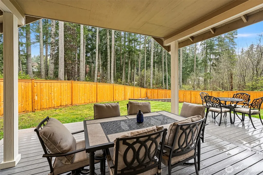 901 SW Norpoint Court Port Orchard WA 98367