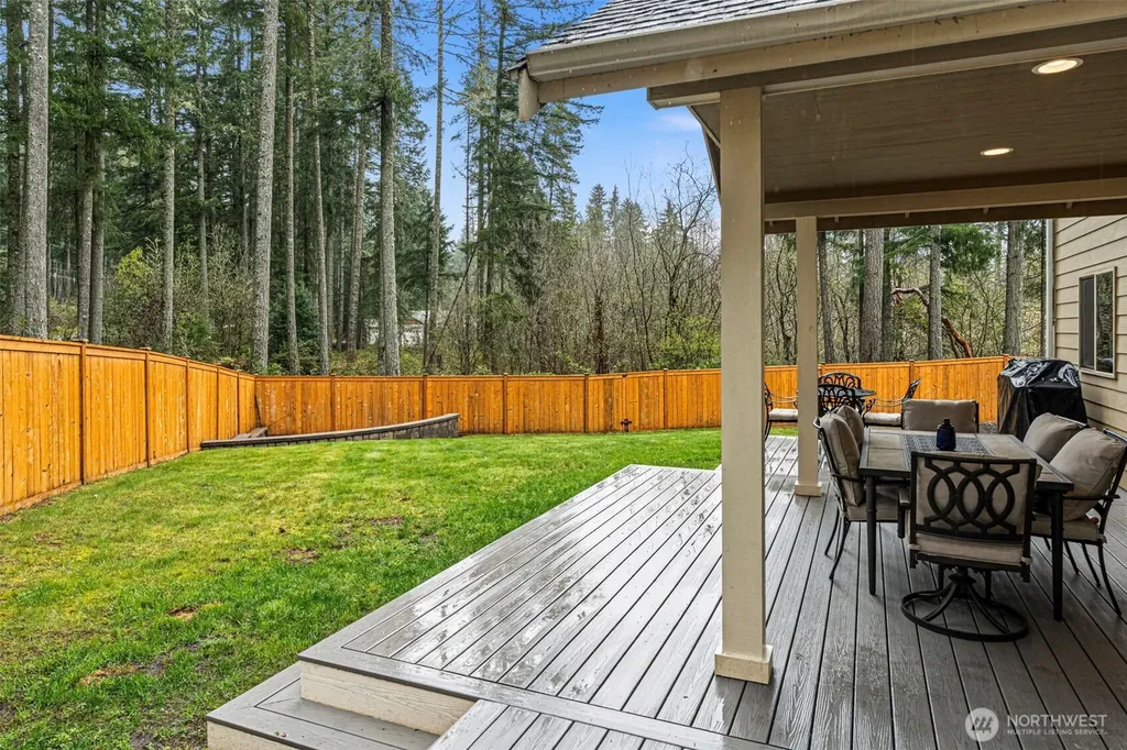 901 SW Norpoint Court Port Orchard WA 98367