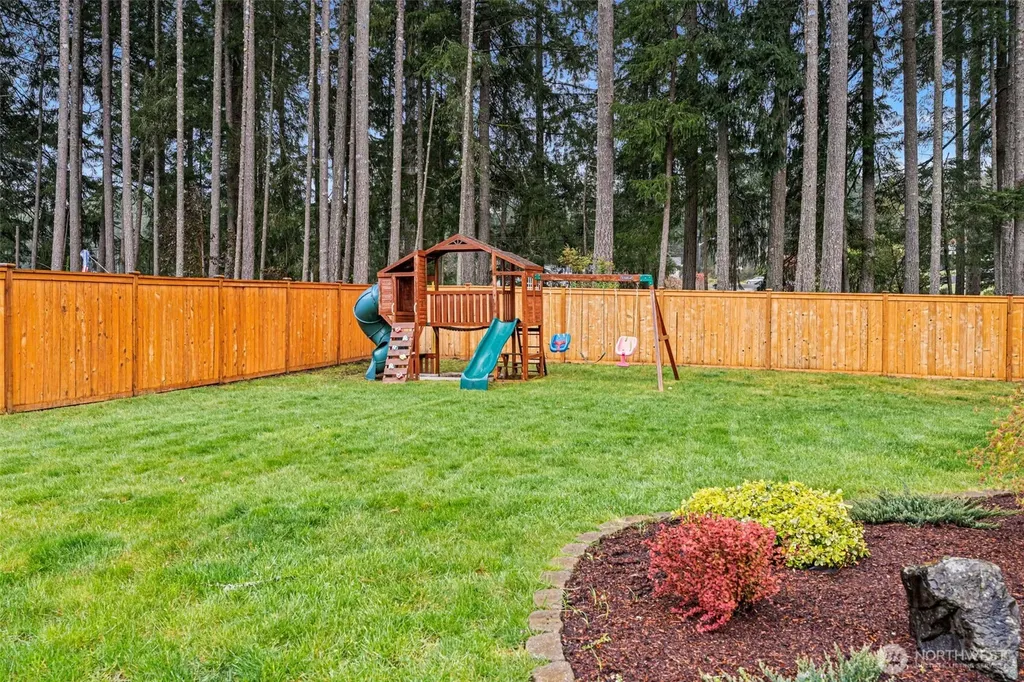 901 SW Norpoint Court Port Orchard WA 98367