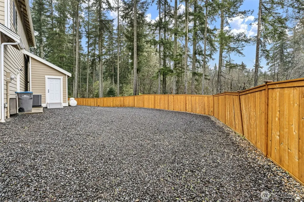 901 SW Norpoint Court Port Orchard WA 98367