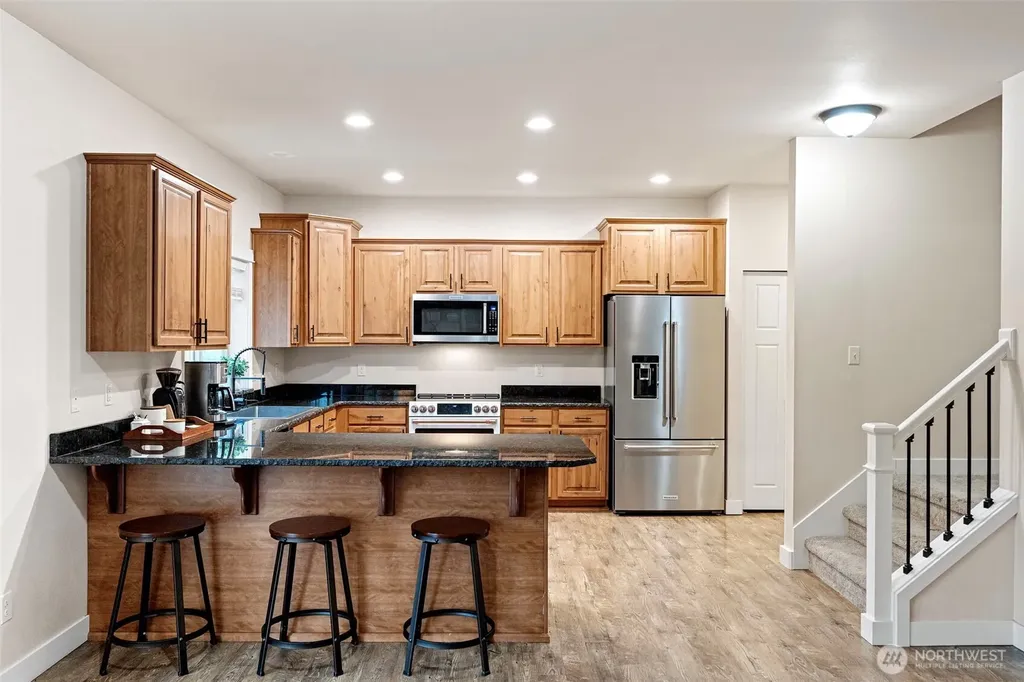 901 SW Norpoint Court Port Orchard WA 98367
