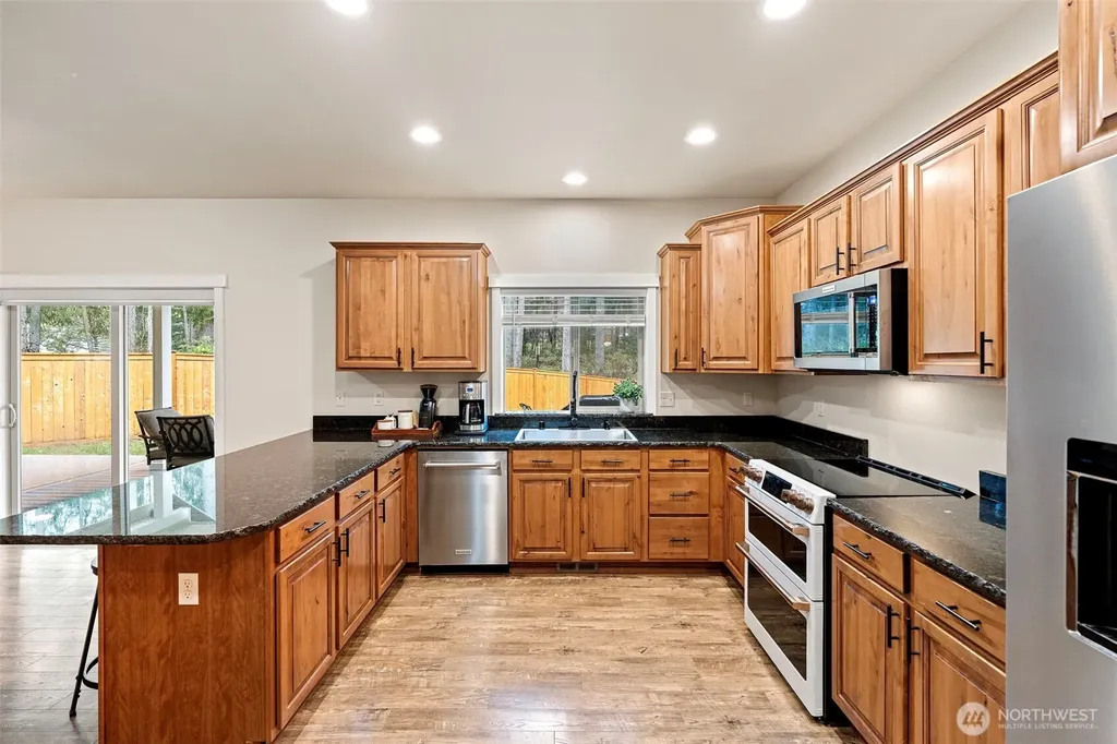 901 SW Norpoint Court Port Orchard WA 98367