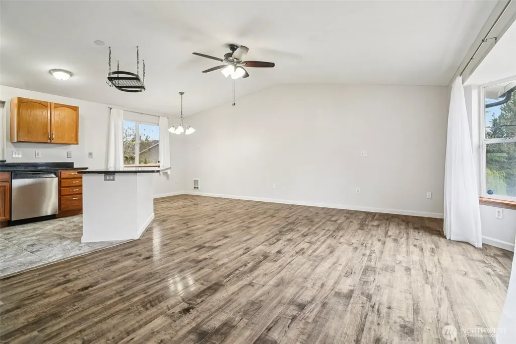 20414 Larita Drive E Bonney Lake WA 98391